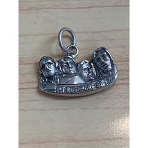 Mount Rushmore Sterling Silver Jewelry Charm #travel